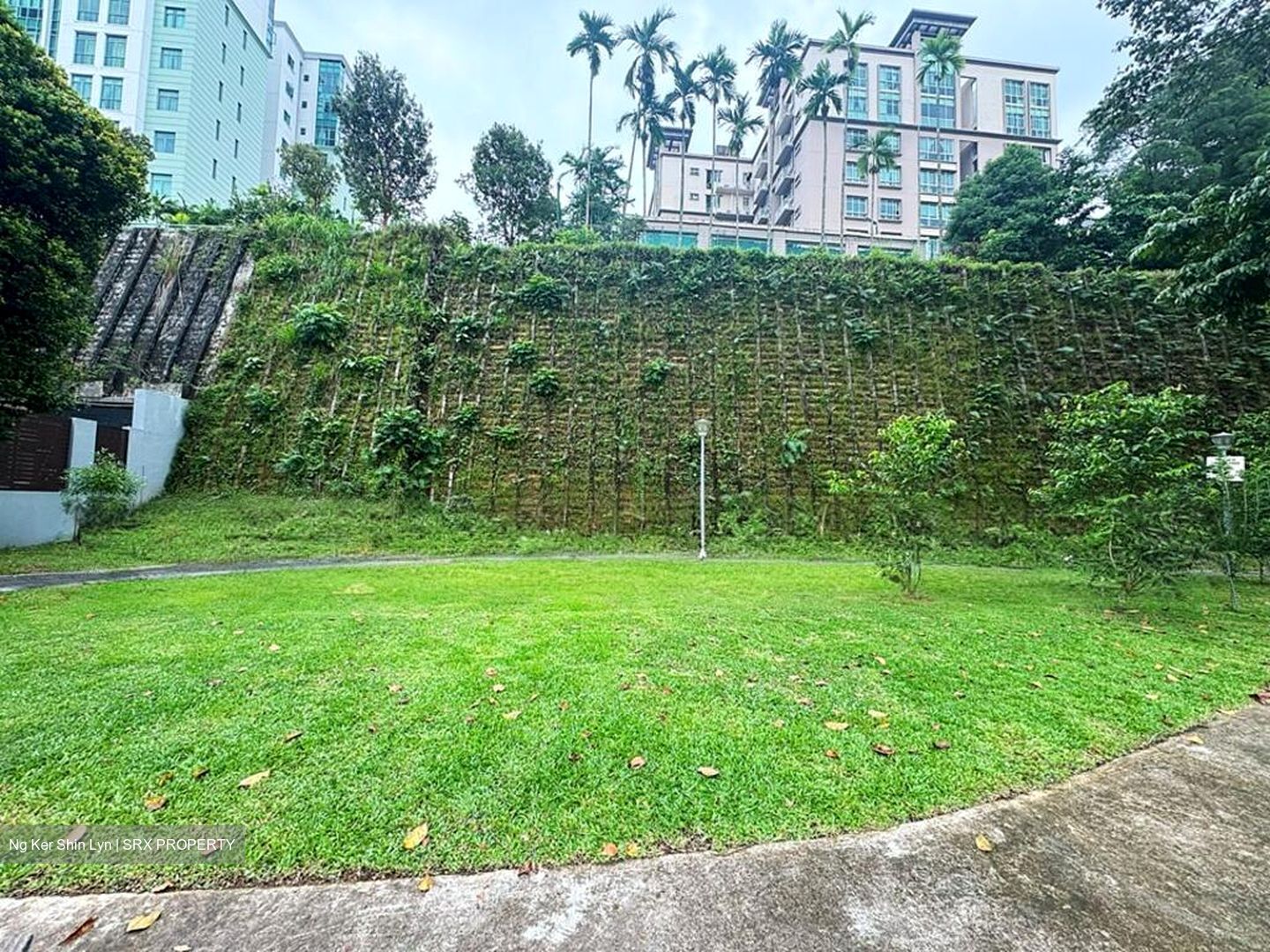 Hillview Avenue (D23), Terrace #541166251